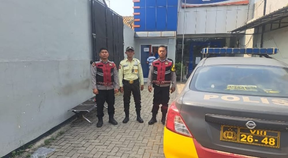 Antisipasi Kejahatan Perbankan, Polsek Klari Cek Kamtibmas Bank BRI