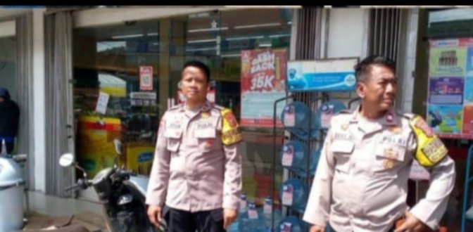 Cegah Gukamtibmas, Personil Piket Fungsi Polsek Rengasdengklok, Gelar Patroli Prekat Siang hari
