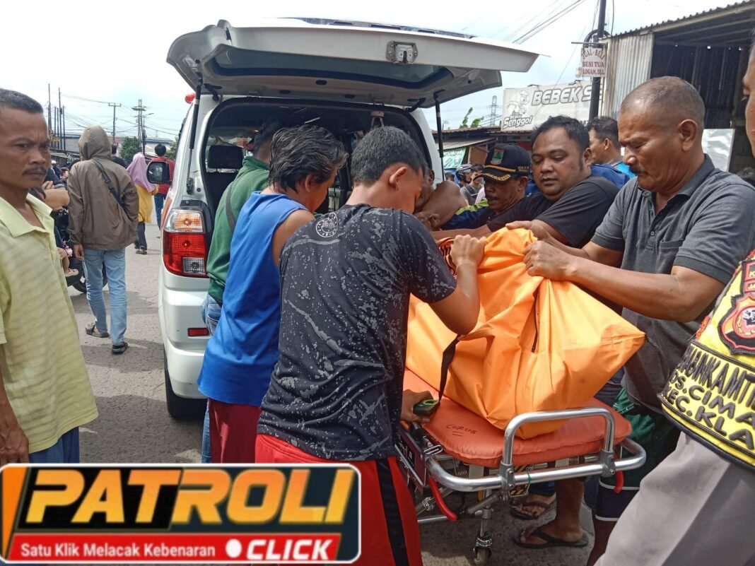 Laka Lantas di Karawang, Polres Lakukan Penanganan Awal dan Olah TKP 