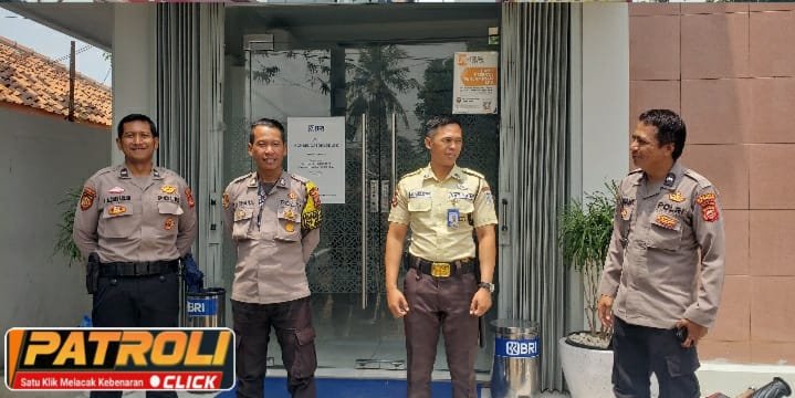 Patroli Prekat Siang Hari, Polsek Rengasdengklok Menyasar Jalan Rawan Tindak Kriminalitas