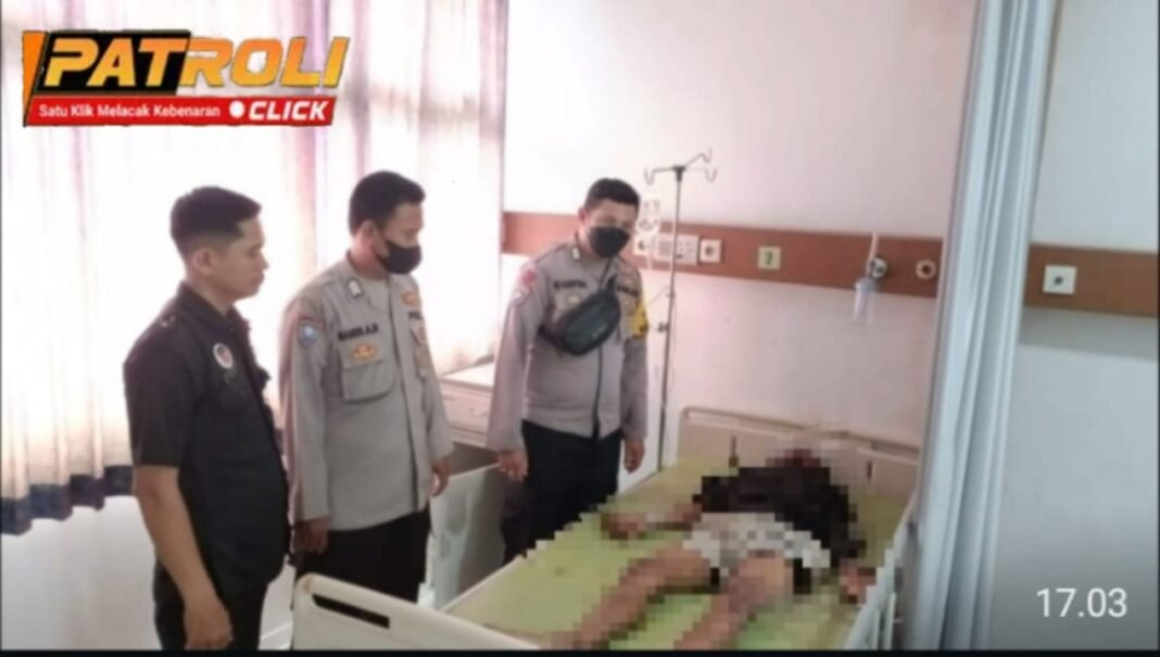 Personil Polsek Pedes, Perketat Penjagaan Terhadap Terduga Pelaku Curanmor Di RSUD Karawang