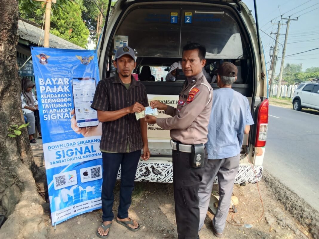Samsat Keliling Karawang Permudah Warga Bayar Pajak Kendaraan Tanpa Harus ke Samsat Induk